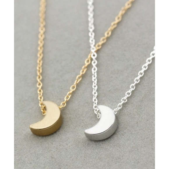 Minimalist Moon Necklace - Only 1 left! - Picture 2 of 2